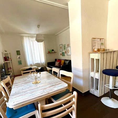 Appartement Douces Heures Avec Parking Couvert Prive Le Locle Exterior foto